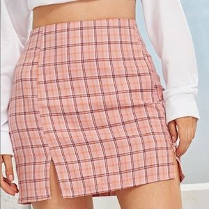 𝙿𝚕𝚊𝚒𝚍•𝙷𝚒𝚐𝚑•𝚁𝚒𝚜𝚎•𝙼𝚒𝚗𝚒•𝚂𝚔𝚒𝚛𝚝